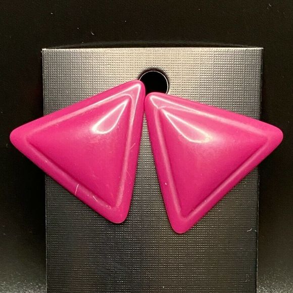 Plastic Triangle Earrings 1980's Fuchsia Purple VINTAGE - Picture 1 of 6